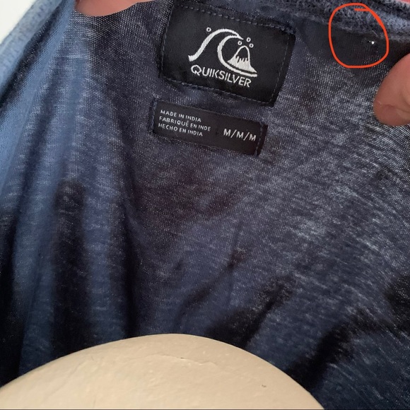 🦋✨ 2/15$ TOPS ✨🦋 Quicksilver tie dye “radical times” shirt - Picture 4 of 4